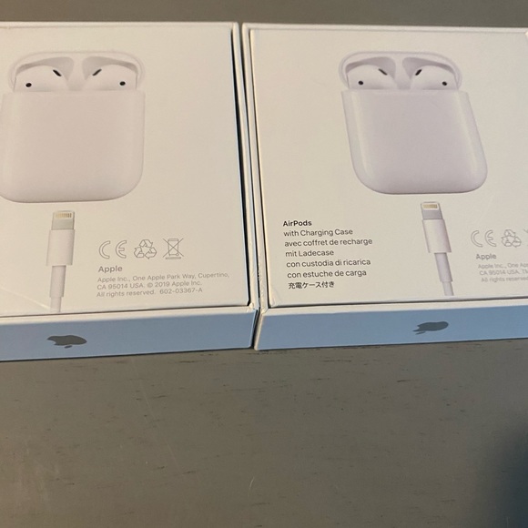 Apple earbud charger case (buds not included) - Picture 2 of 3